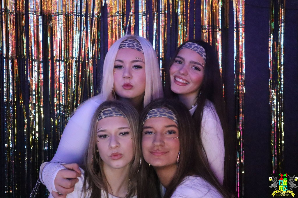 ../Images/Jeugd Opwarmbal Photobooth 369.jpg